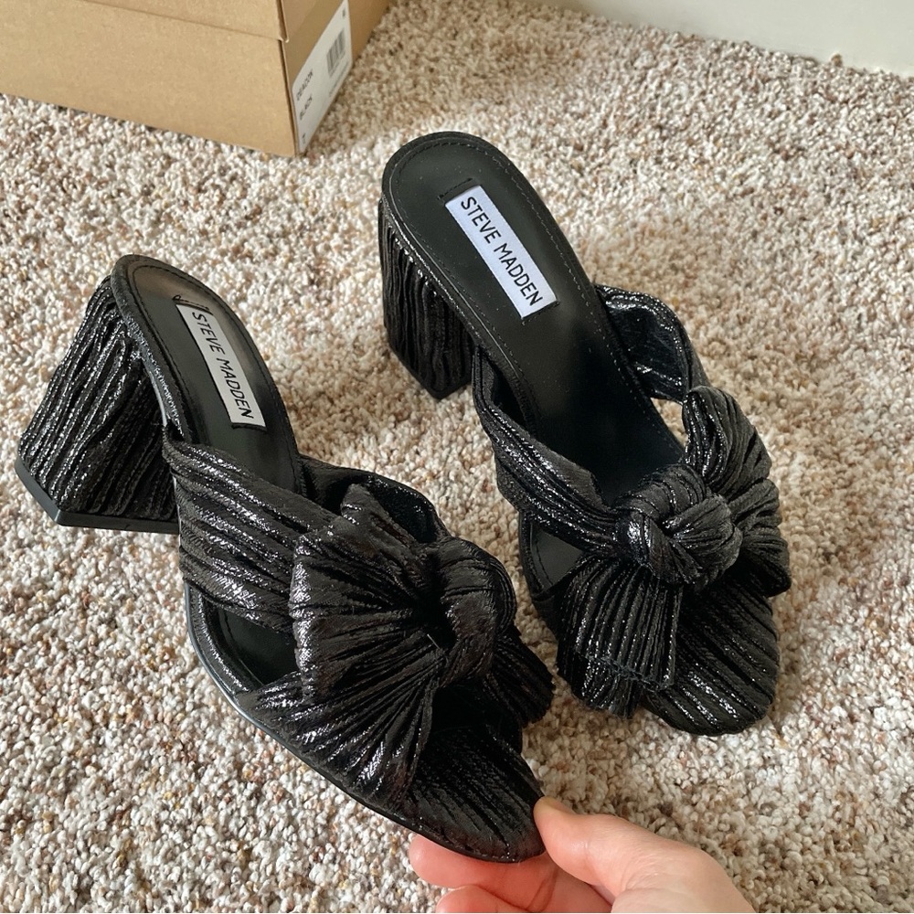 ✨NWT✨Steve Madden Deacon Knot Slides